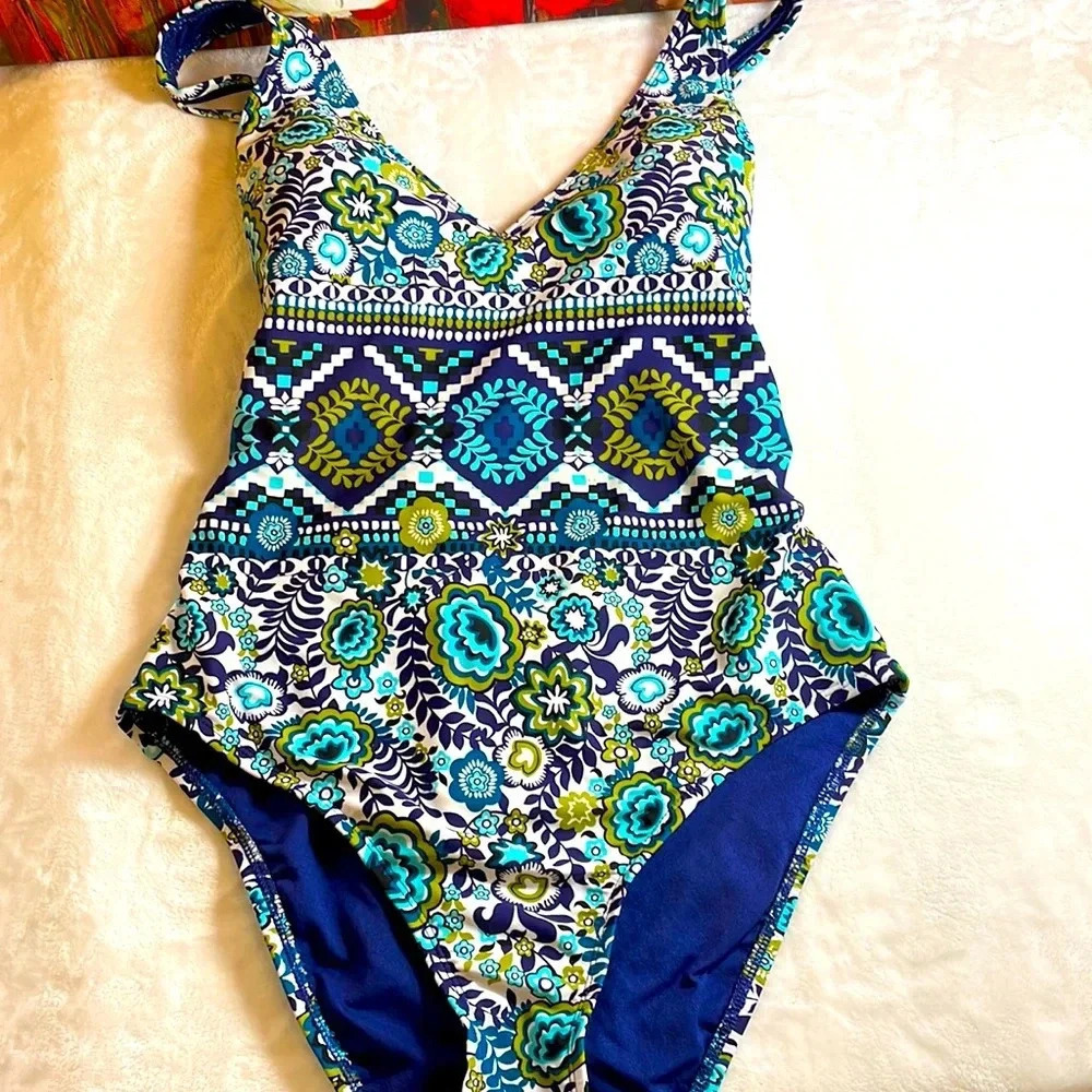 One piece swimsuit